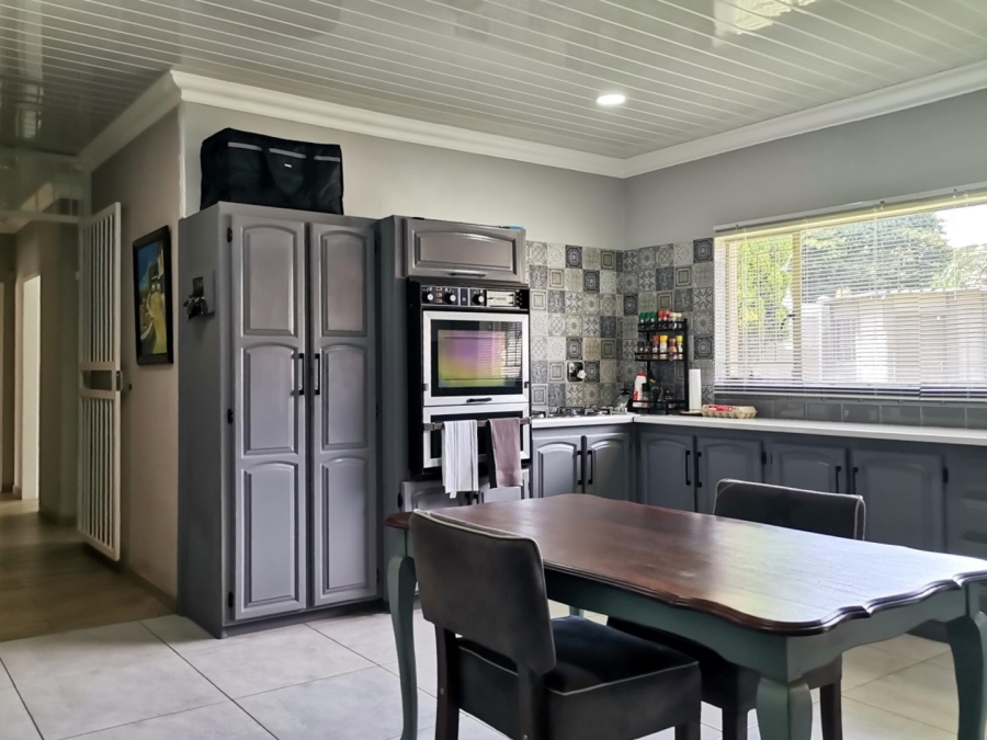 3 Bedroom Property for Sale in Safari Gardens North West